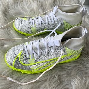 Nike Mercurial Superfly 8 Academy Turf Shoes - silver